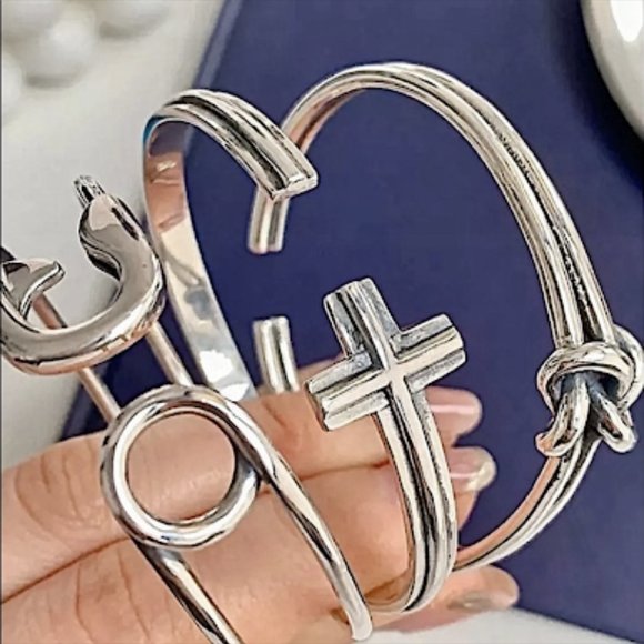 STERLING SILVER SAFETY PIN BANGLE BRACELET - Picture 11 of 11